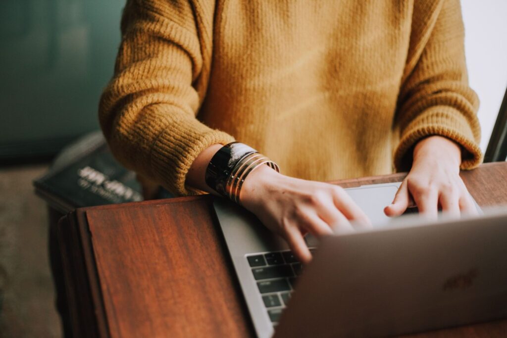 How to Use ChatGPT to Write a Blog Post for niche content