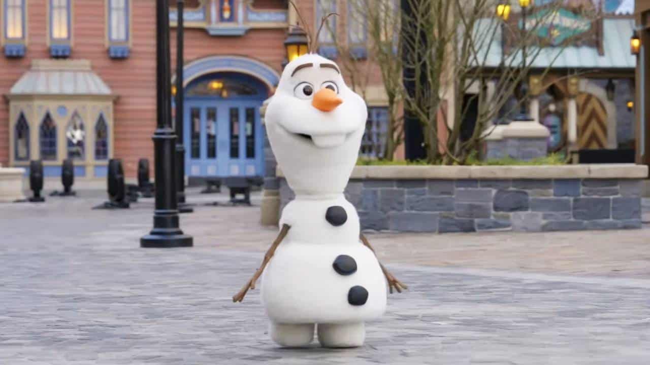 Disney’s AI Olaf Falls Down Dead In Front Of A Crowd Of Children